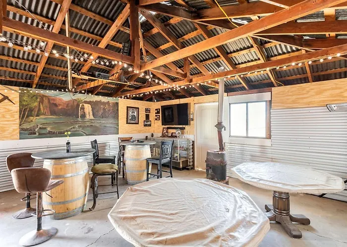 Old Western Glamping Vacation In Tombstone, Arizona Holiday home Tombstone